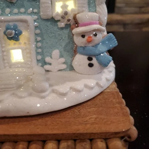 Pastel Blue Gingerbread House-NWT - Picture 3 of 7
